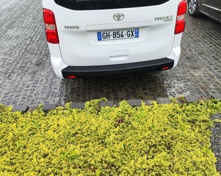 Білий Тойота Proace, об'ємом двигуна 6.9 л та пробігом 70 тис. км за 22605 $, фото 3 на Automoto.ua