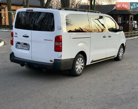 Белый Тойота Proace, объемом двигателя 2 л и пробегом 178 тыс. км за 19999 $, фото 5 на Automoto.ua