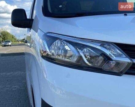 Белый Тойота Proace, объемом двигателя 1.56 л и пробегом 360 тыс. км за 12200 $, фото 10 на Automoto.ua
