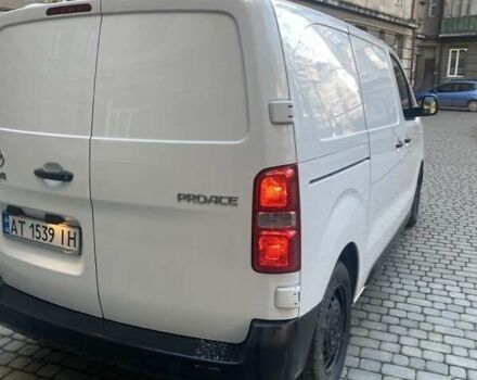 Белый Тойота Proace, объемом двигателя 1.56 л и пробегом 240 тыс. км за 14000 $, фото 18 на Automoto.ua