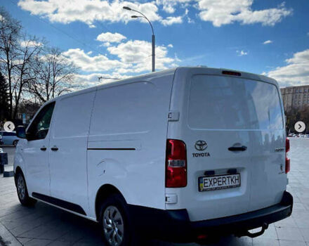 Белый Тойота Proace, объемом двигателя 2 л и пробегом 355 тыс. км за 14072 $, фото 3 на Automoto.ua