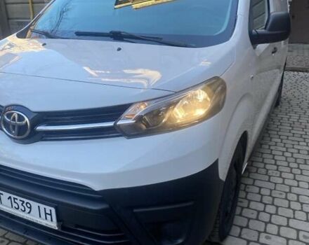 Белый Тойота Proace, объемом двигателя 1.56 л и пробегом 240 тыс. км за 14000 $, фото 1 на Automoto.ua