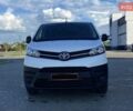Белый Тойота Proace, объемом двигателя 1.56 л и пробегом 360 тыс. км за 12200 $, фото 3 на Automoto.ua