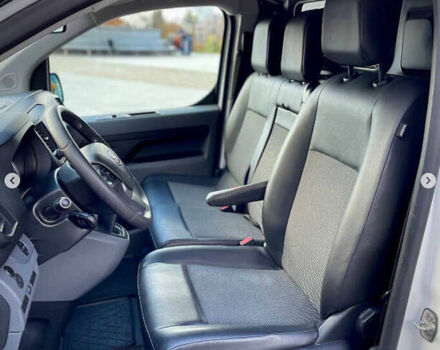 Белый Тойота Proace, объемом двигателя 2 л и пробегом 355 тыс. км за 14072 $, фото 6 на Automoto.ua