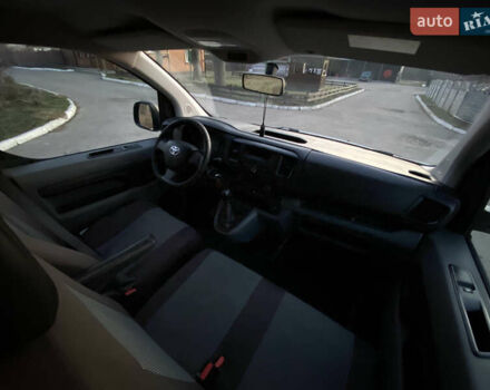 Белый Тойота Proace, объемом двигателя 2 л и пробегом 178 тыс. км за 19999 $, фото 22 на Automoto.ua