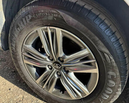 Белый Тойота Proace, объемом двигателя 1.56 л и пробегом 198 тыс. км за 12700 $, фото 4 на Automoto.ua
