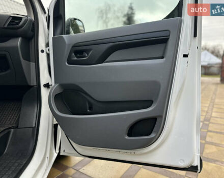 Білий Тойота Proace, об'ємом двигуна 2 л та пробігом 193 тис. км за 23950 $, фото 22 на Automoto.ua