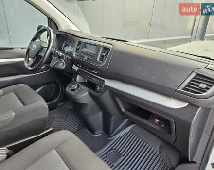Белый Тойота Proace, объемом двигателя 2 л и пробегом 92 тыс. км за 29800 $, фото 22 на Automoto.ua