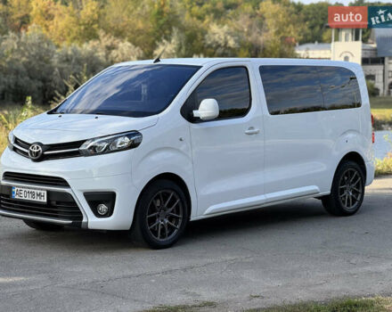 Білий Тойота Proace, об'ємом двигуна 2 л та пробігом 136 тис. км за 28500 $, фото 2 на Automoto.ua