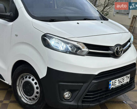 Білий Тойота Proace, об'ємом двигуна 2 л та пробігом 193 тис. км за 23950 $, фото 13 на Automoto.ua