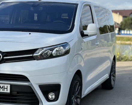 Білий Тойота Proace, об'ємом двигуна 2 л та пробігом 136 тис. км за 28500 $, фото 6 на Automoto.ua