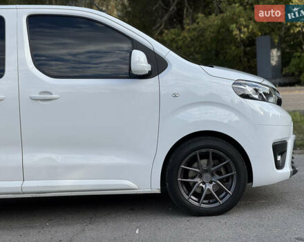 Білий Тойота Proace, об'ємом двигуна 2 л та пробігом 136 тис. км за 28500 $, фото 12 на Automoto.ua