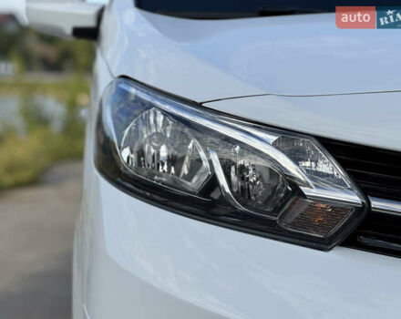 Білий Тойота Proace, об'ємом двигуна 2 л та пробігом 136 тис. км за 28500 $, фото 9 на Automoto.ua
