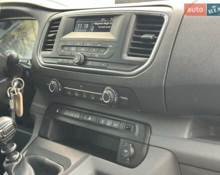Білий Тойота Proace, об'ємом двигуна 2 л та пробігом 193 тис. км за 23950 $, фото 21 на Automoto.ua
