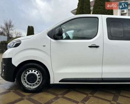 Білий Тойота Proace, об'ємом двигуна 2 л та пробігом 193 тис. км за 23950 $, фото 5 на Automoto.ua
