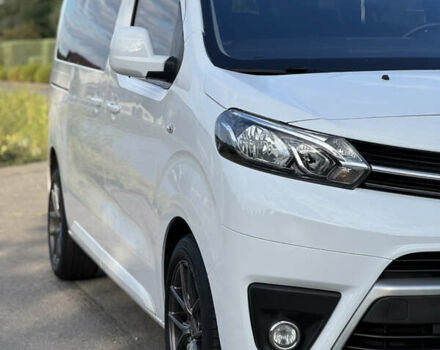 Білий Тойота Proace, об'ємом двигуна 2 л та пробігом 136 тис. км за 28500 $, фото 8 на Automoto.ua