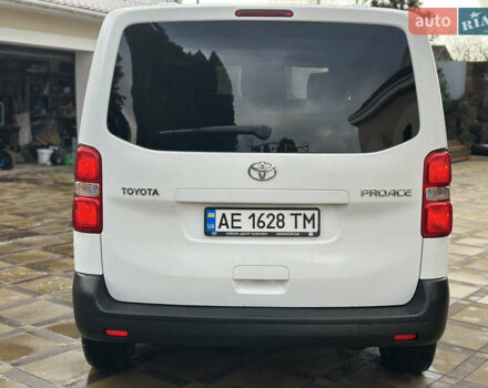 Білий Тойота Proace, об'ємом двигуна 2 л та пробігом 193 тис. км за 23950 $, фото 9 на Automoto.ua