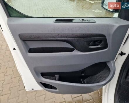 Білий Тойота Proace, об'ємом двигуна 1.5 л та пробігом 275 тис. км за 13300 $, фото 16 на Automoto.ua