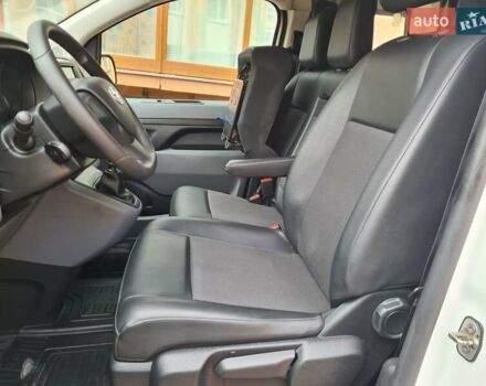 Белый Тойота Proace, объемом двигателя 2 л и пробегом 207 тыс. км за 16700 $, фото 20 на Automoto.ua