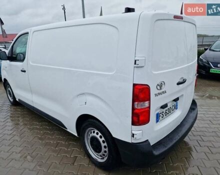 Білий Тойота Proace, об'ємом двигуна 1.5 л та пробігом 275 тис. км за 13300 $, фото 13 на Automoto.ua