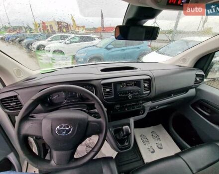 Білий Тойота Proace, об'ємом двигуна 1.5 л та пробігом 275 тис. км за 13300 $, фото 21 на Automoto.ua