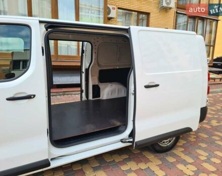 Белый Тойота Proace, объемом двигателя 2 л и пробегом 207 тыс. км за 16700 $, фото 25 на Automoto.ua
