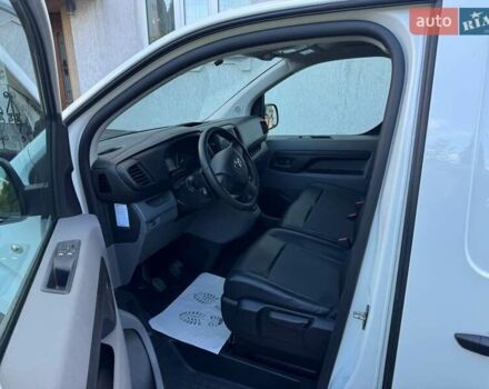 Білий Тойота Proace, об'ємом двигуна 2 л та пробігом 202 тис. км за 16700 $, фото 11 на Automoto.ua