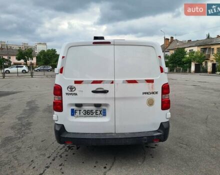 Білий Тойота Proace, об'ємом двигуна 2 л та пробігом 219 тис. км за 17300 $, фото 4 на Automoto.ua