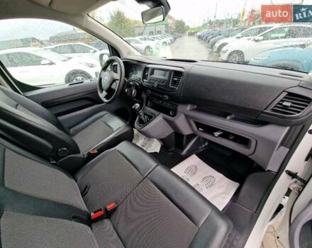 Білий Тойота Proace, об'ємом двигуна 1.5 л та пробігом 275 тис. км за 13300 $, фото 29 на Automoto.ua