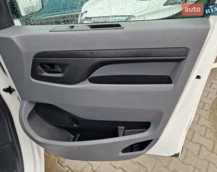 Білий Тойота Proace, об'ємом двигуна 1.5 л та пробігом 275 тис. км за 13300 $, фото 27 на Automoto.ua