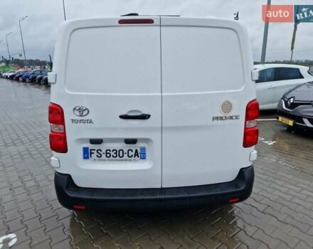 Білий Тойота Proace, об'ємом двигуна 1.5 л та пробігом 275 тис. км за 13300 $, фото 11 на Automoto.ua