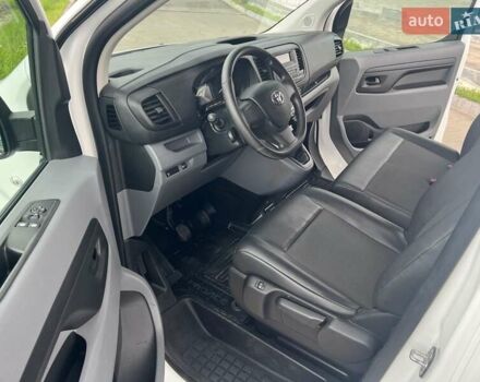 Белый Тойота Proace, объемом двигателя 2 л и пробегом 65 тыс. км за 18999 $, фото 10 на Automoto.ua