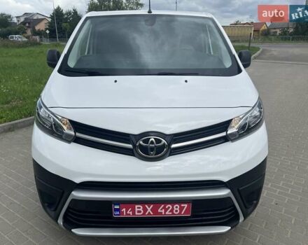 Белый Тойота Proace, объемом двигателя 2 л и пробегом 65 тыс. км за 18999 $, фото 3 на Automoto.ua