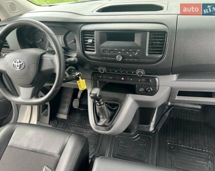 Белый Тойота Proace, объемом двигателя 2 л и пробегом 65 тыс. км за 18999 $, фото 11 на Automoto.ua