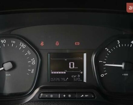 Белый Тойота Proace, объемом двигателя 2 л и пробегом 22 тыс. км за 29383 $, фото 11 на Automoto.ua