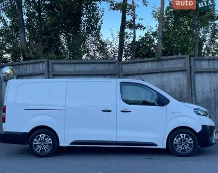 Белый Тойота Proace, объемом двигателя 0 л и пробегом 49 тыс. км за 20900 $, фото 3 на Automoto.ua