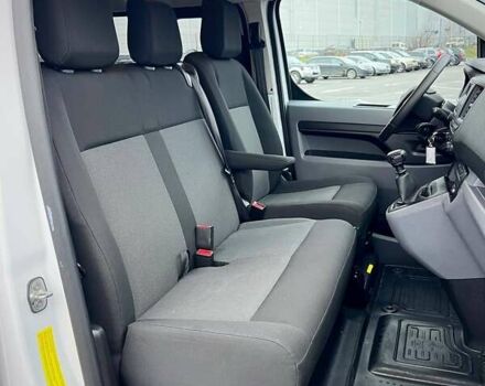 Белый Тойота Proace, объемом двигателя 1.5 л и пробегом 47 тыс. км за 32200 $, фото 37 на Automoto.ua