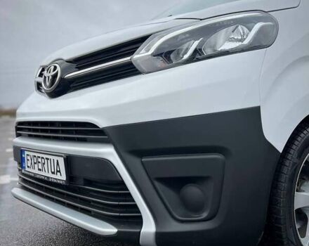 Белый Тойота Proace, объемом двигателя 1.5 л и пробегом 47 тыс. км за 32200 $, фото 8 на Automoto.ua