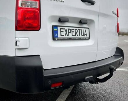 Белый Тойота Proace, объемом двигателя 1.5 л и пробегом 47 тыс. км за 32200 $, фото 11 на Automoto.ua