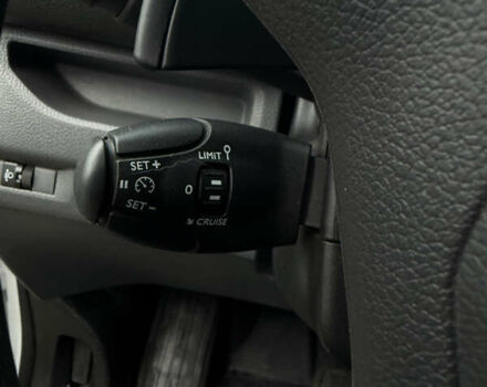 Белый Тойота Proace, объемом двигателя 2 л и пробегом 92 тыс. км за 22200 $, фото 19 на Automoto.ua