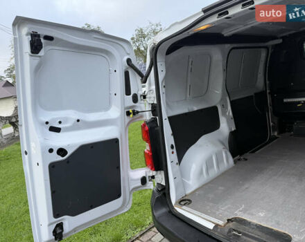 Белый Тойота Proace, объемом двигателя 2 л и пробегом 92 тыс. км за 22200 $, фото 12 на Automoto.ua