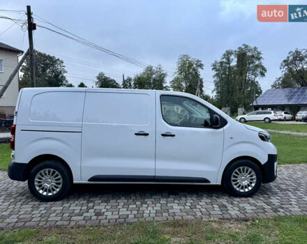 Белый Тойота Proace, объемом двигателя 2 л и пробегом 92 тыс. км за 22800 $, фото 9 на Automoto.ua