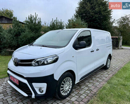 Белый Тойота Proace, объемом двигателя 2 л и пробегом 92 тыс. км за 22200 $, фото 2 на Automoto.ua