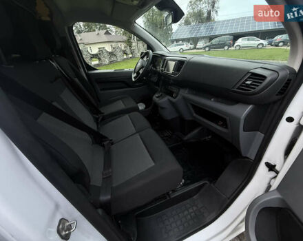 Белый Тойота Proace, объемом двигателя 2 л и пробегом 92 тыс. км за 22800 $, фото 16 на Automoto.ua