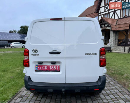 Белый Тойота Proace, объемом двигателя 2 л и пробегом 92 тыс. км за 22800 $, фото 6 на Automoto.ua