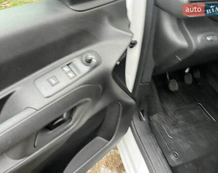 Белый Тойота Proace, объемом двигателя 1.5 л и пробегом 13 тыс. км за 15900 $, фото 16 на Automoto.ua