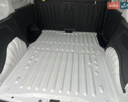 Белый Тойота Proace, объемом двигателя 1.5 л и пробегом 13 тыс. км за 15900 $, фото 13 на Automoto.ua