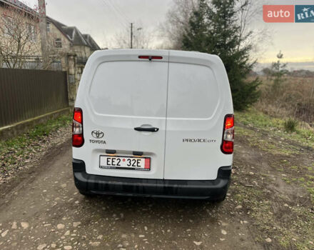 Белый Тойота Proace, объемом двигателя 1.5 л и пробегом 13 тыс. км за 15900 $, фото 5 на Automoto.ua