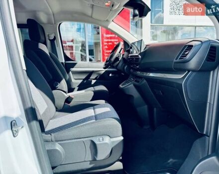 Белый Тойота Proace, объемом двигателя 2 л и пробегом 9 тыс. км за 54990 $, фото 5 на Automoto.ua
