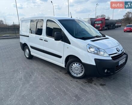 Белый Тойота Proace, объемом двигателя 2 л и пробегом 192 тыс. км за 7000 $, фото 1 на Automoto.ua
